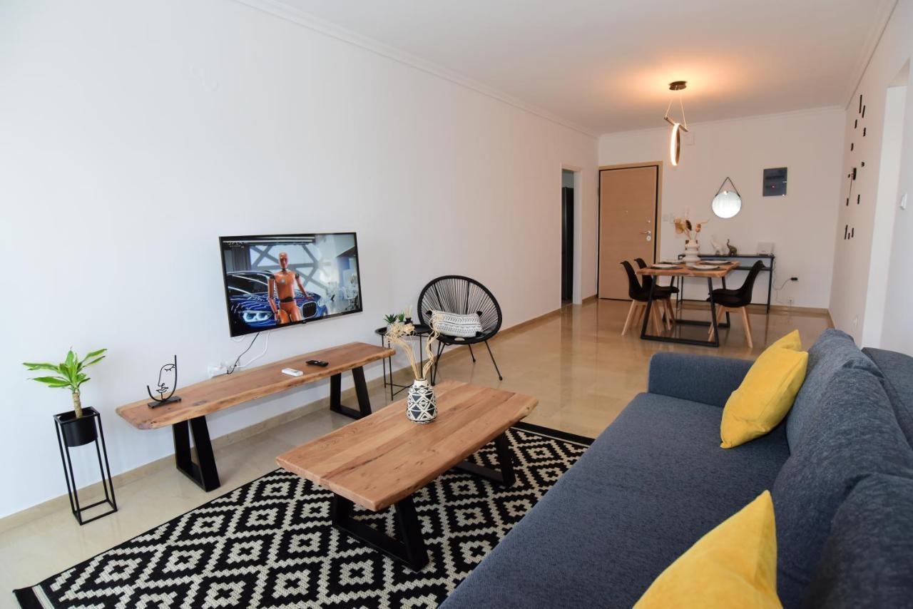 Urban Kalamitsa Apartment *